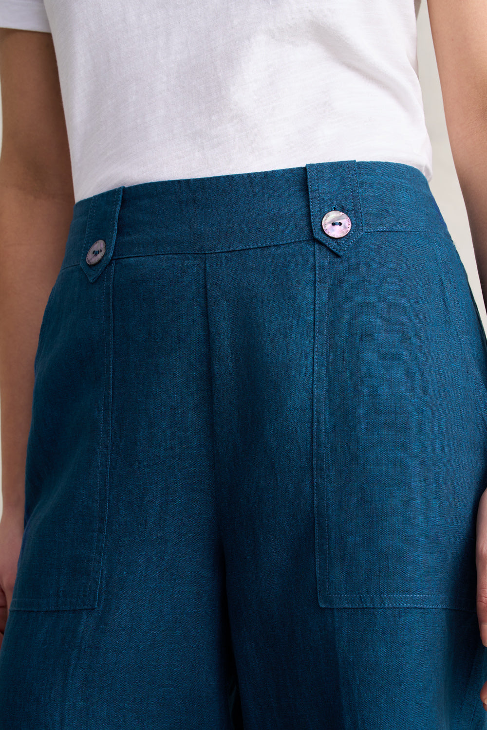 Waist Tab Linen Short - Navy Delave