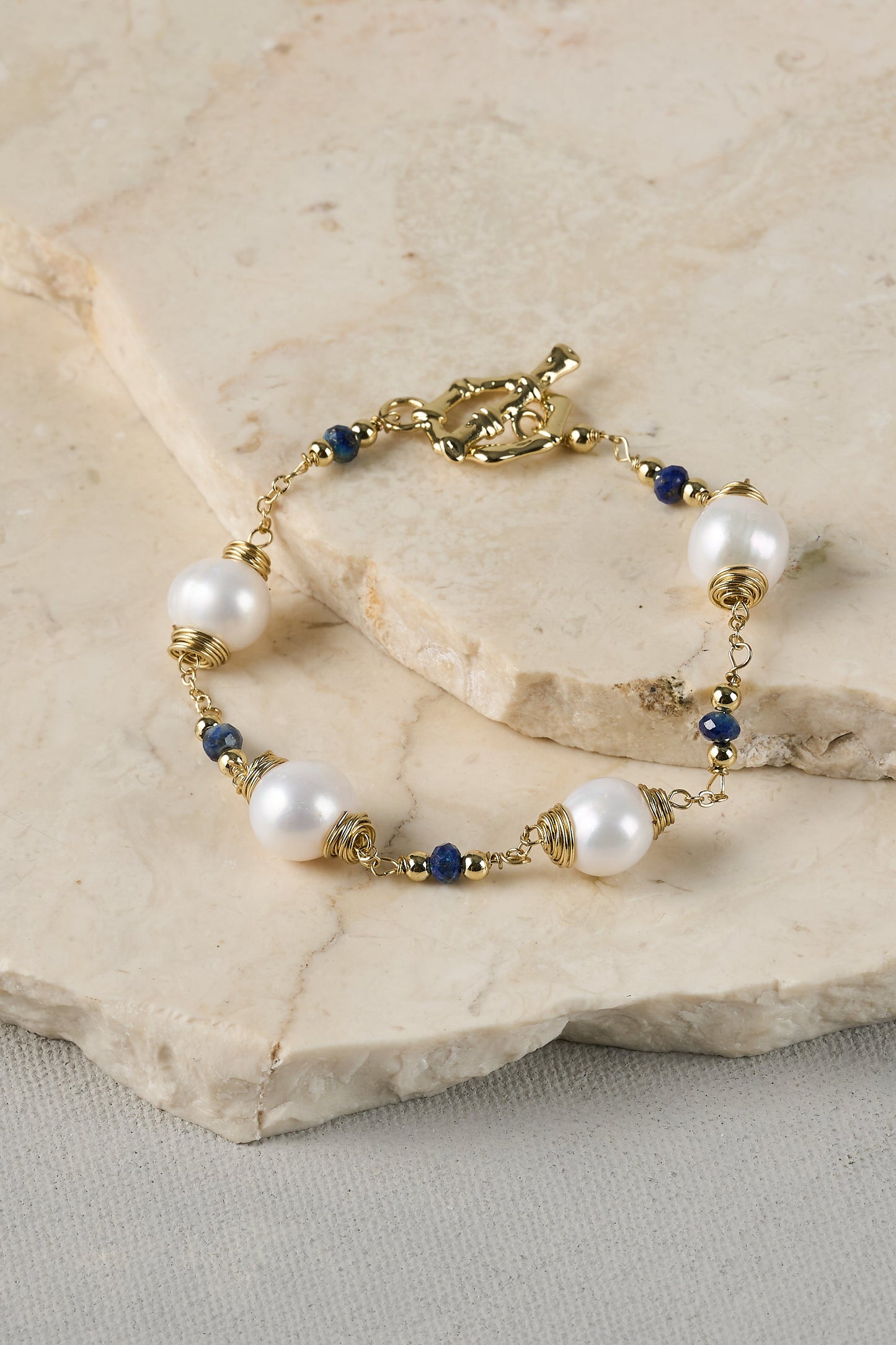Scattered Pearl Bracelet -Navy