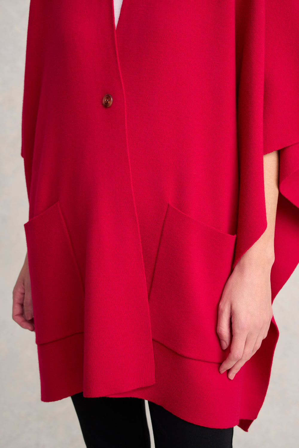 Front Pocket Merino Wrap - Rouge