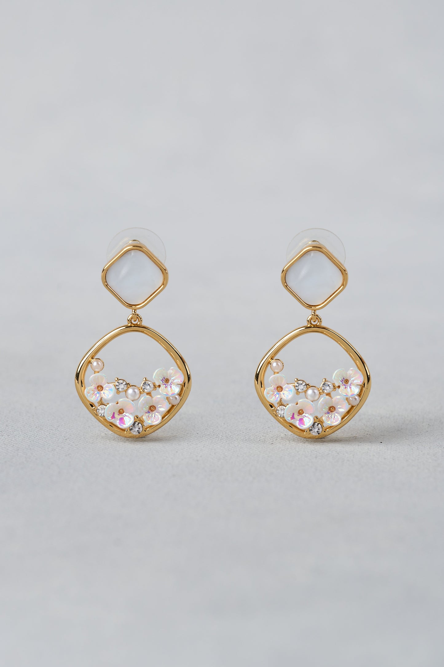 Floral Garden Earrings – Cream