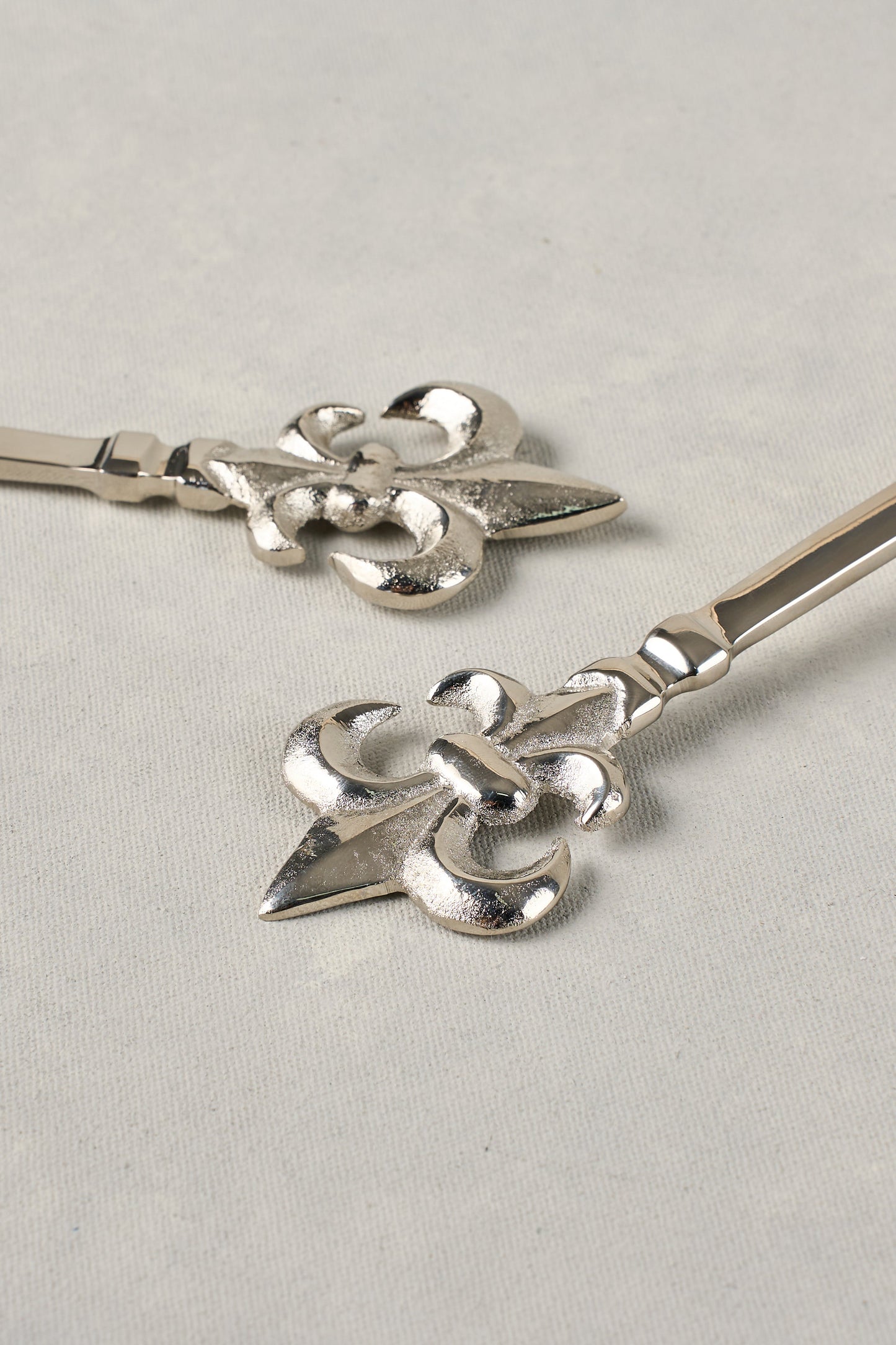 Fleaur De Lys Cake Servers