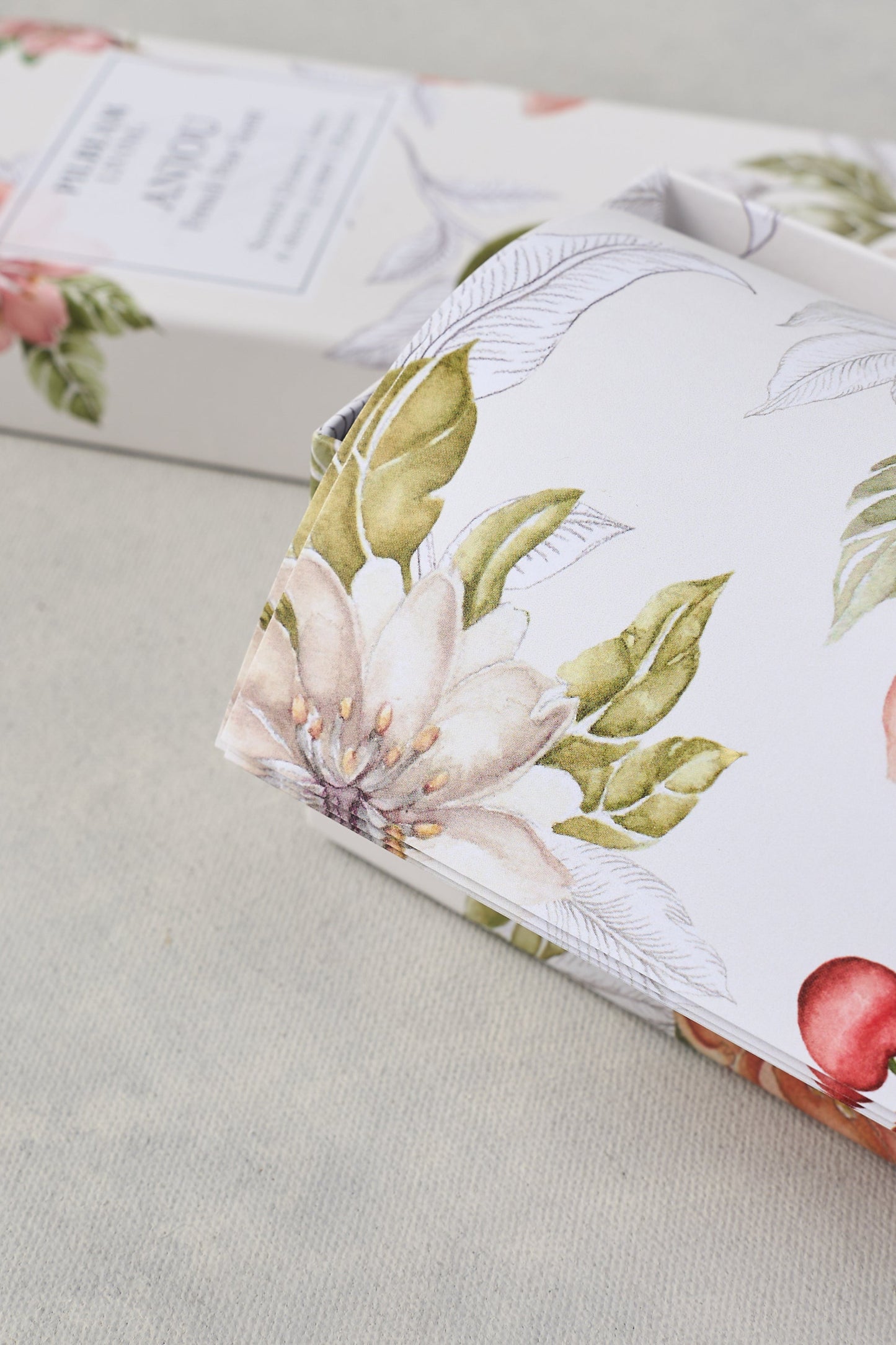 Anjou Drawer Liner