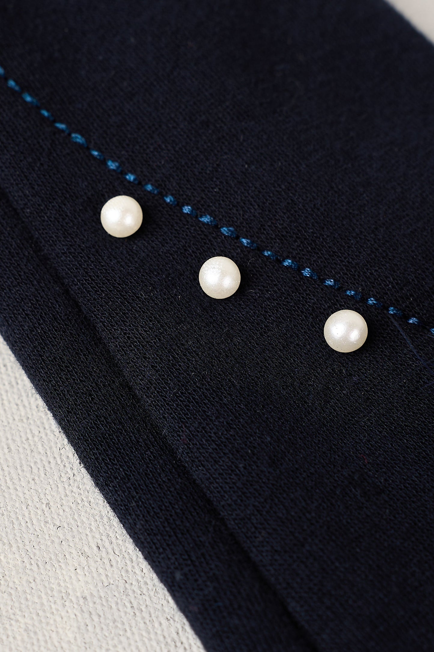 Pearl Trim Pom Gloves - Navy