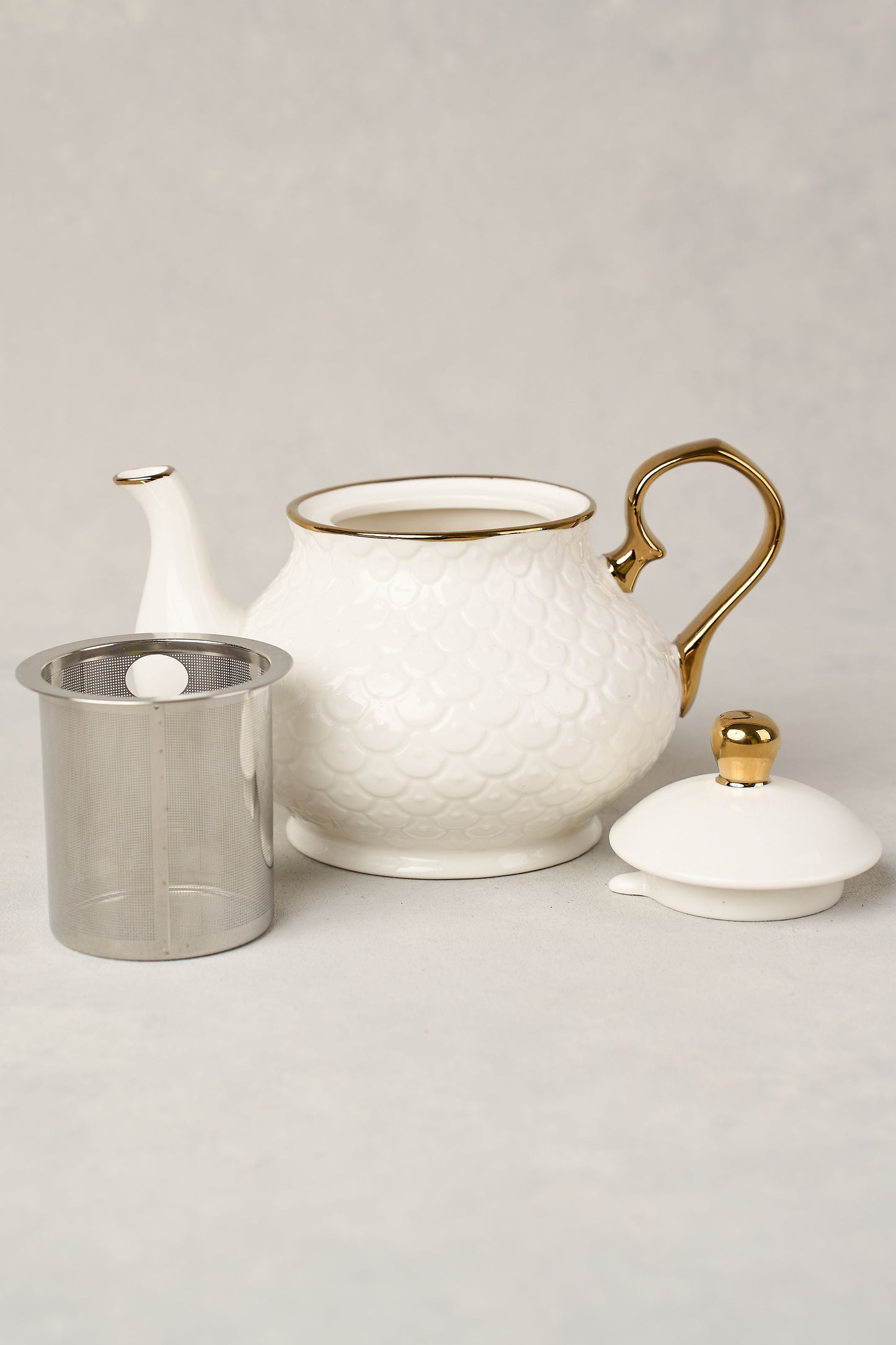 Ripple White Teapot
