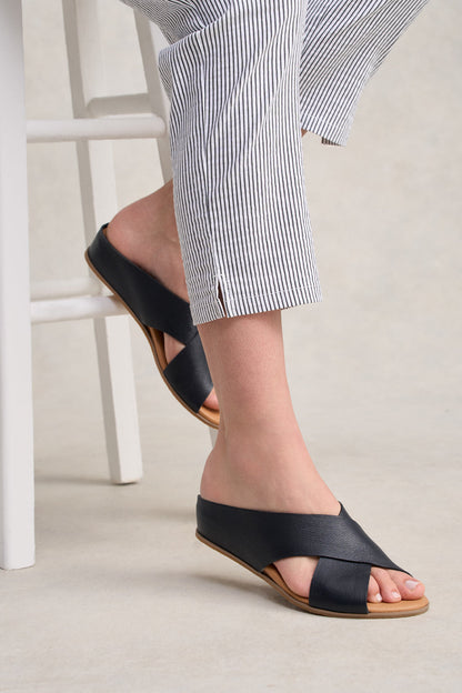Maya Sandal - Navy