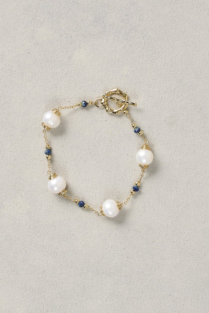 Scattered Pearl Bracelet -Navy