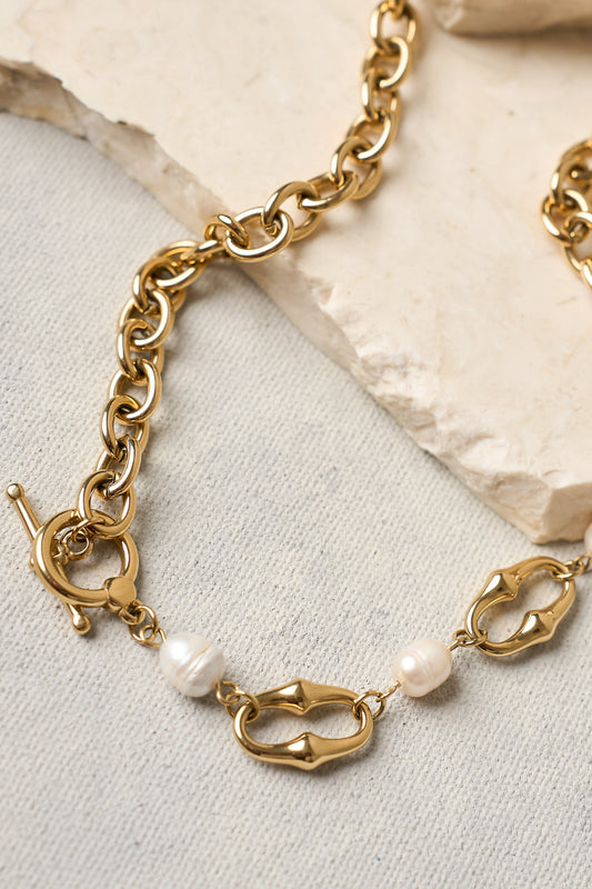 Gold Pearl & Chain Necklace