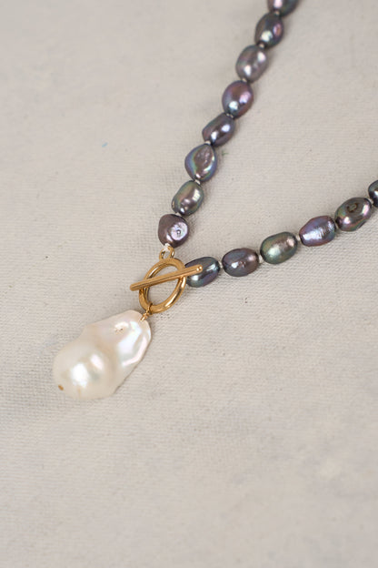 Metallic Noir Pearl Necklace - Multicolour