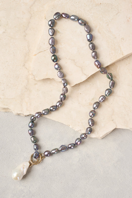 Metallic Noir Pearl Necklace - Multicolour